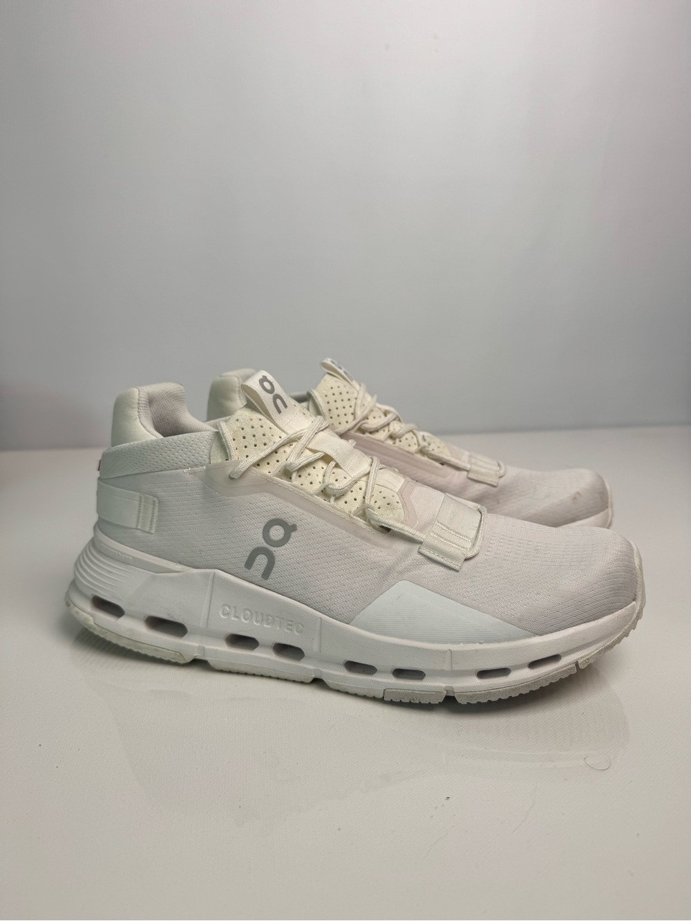 On Cloudnova 2 Men’s Sneakers Size 10 White Casual Training Shoes - Picture 3 of 13